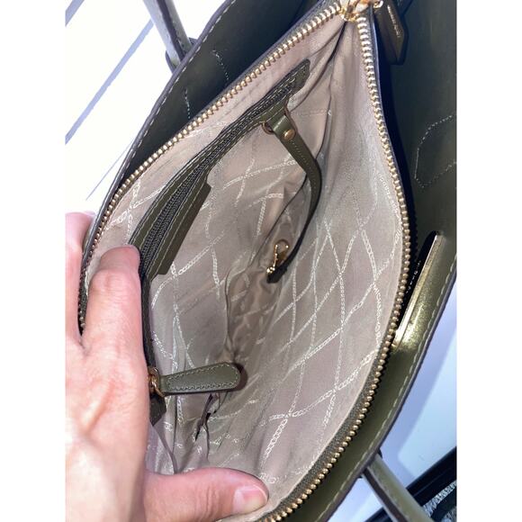 MICHAEL KORS, PEBBLED LEATHER OLIVE GREEEN LARGE HANDBAG - Picture 15 of 16